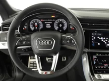 Audi Q8 e-hybrid quattro 360 kW in Daytonagrau Perleffekt