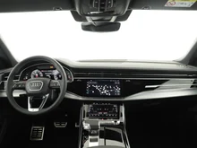 Audi Q8 e-hybrid quattro 360 kW in Daytonagrau Perleffekt