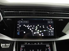Audi Q8 e-hybrid quattro 360 kW in Daytonagrau Perleffekt