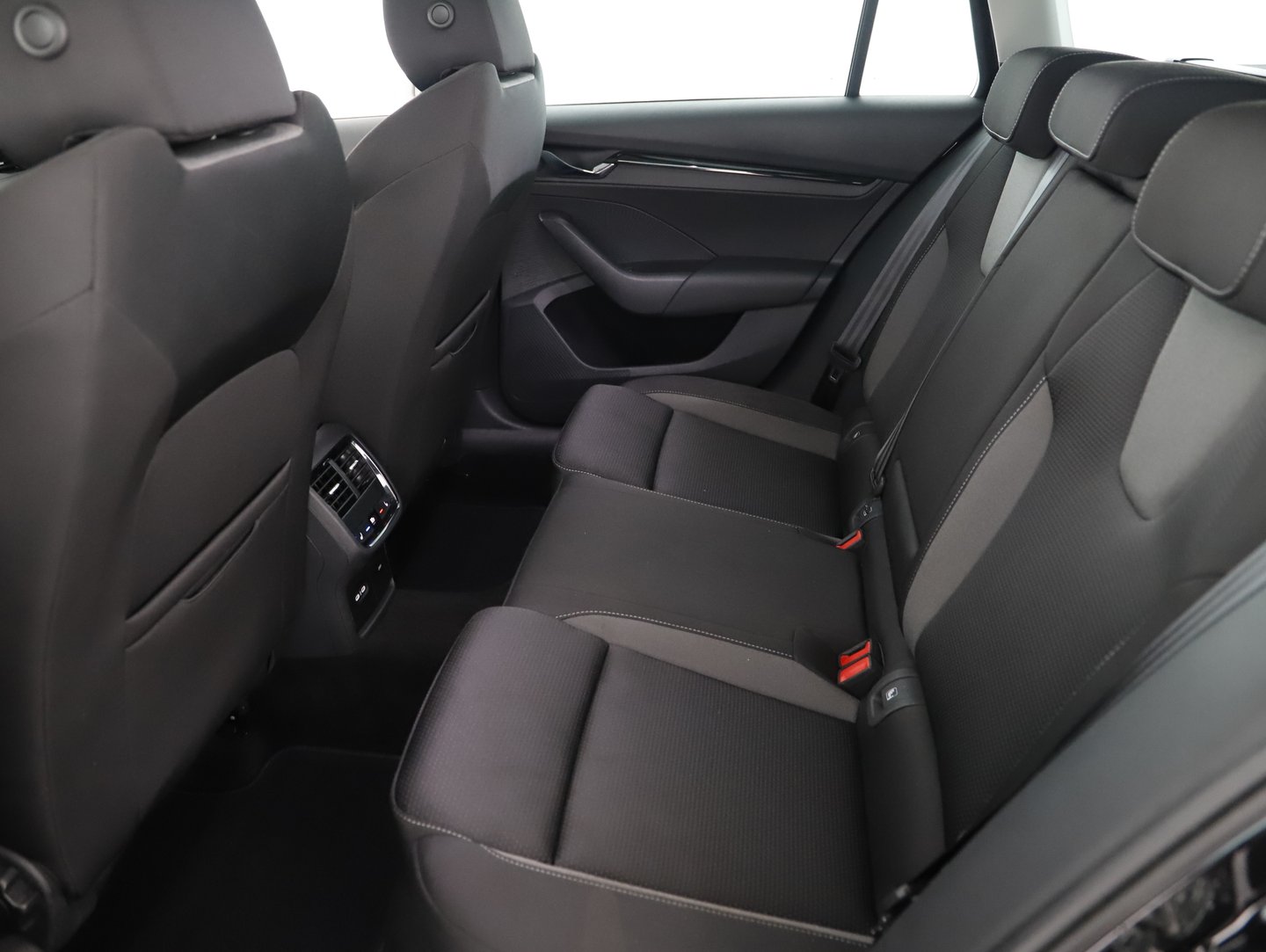 Škoda OCTAVIA Combi Ambition TDI | Bild 24 von 30