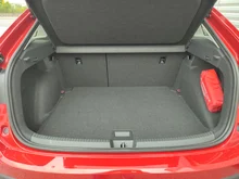 VW Taigo Style TSI in Kings Red Met.