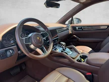 Porsche Cayenne E-Hybrid Coup� in tiefschwarzmetallic