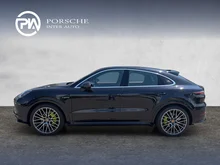 Porsche Cayenne E-Hybrid Coup� in tiefschwarzmetallic