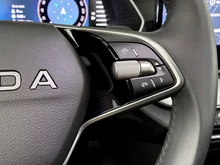 Škoda Octavia Combi Selection TDI DSG in Black-Magic Perleffekt