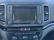 VW Sharan Business+ TDI SCR DSG 5-Sitzer in Deep Black Perleffekt