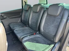 VW Sharan Business+ TDI SCR DSG 5-Sitzer in Deep Black Perleffekt