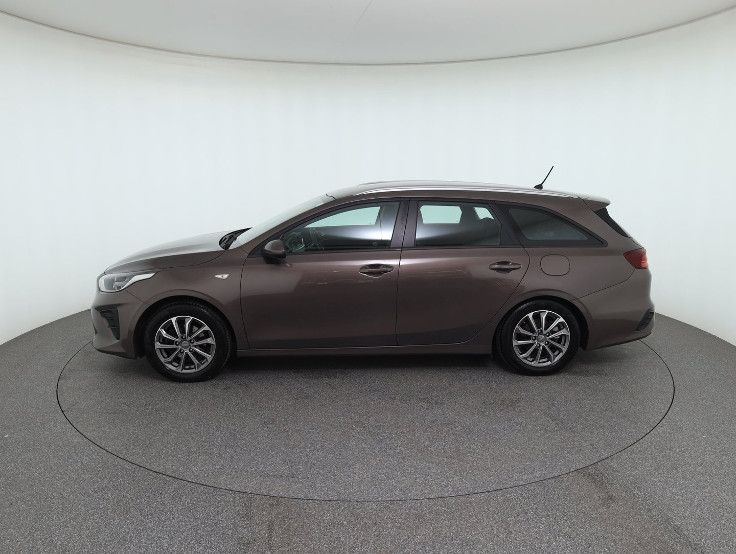 Kia ceed SW 1,4 MPI GPF Titan | Bild 8 von 25