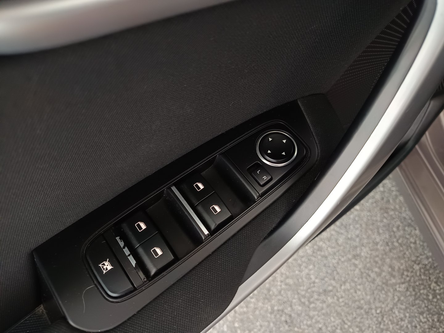 Kia ceed SW 1,4 MPI GPF Titan | Bild 11 von 25