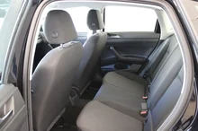VW Polo in Deep Black Perleffekt