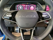 Škoda Octavia Combi Sportline TSI mHEV DSG in Race-Blau Metallic