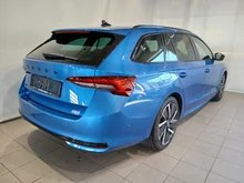 Škoda Octavia Combi Sportline TSI mHEV DSG in Race-Blau Metallic