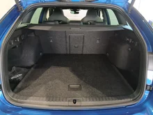 Škoda Octavia Combi Sportline TSI mHEV DSG in Race-Blau Metallic