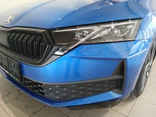 Škoda Octavia Combi Sportline TSI mHEV DSG in Race-Blau Metallic