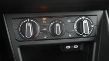VW Taigo 4Me TSI in Deep Black Perleffekt