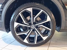 VW T-Roc R-Line TDI 4MOTION DSG in Deep Black Perleffekt