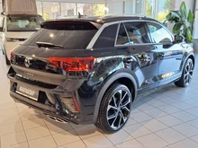 VW T-Roc R-Line TDI 4MOTION DSG in Deep Black Perleffekt