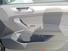 VW Touran Life TDI DSG in Deep Black Perleffekt
