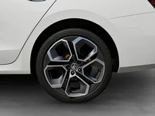Škoda Octavia Combi RS iV 245 DSG in Moon-Weiß Metallic