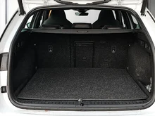 Škoda Octavia Combi RS iV 245 DSG in Moon-Weiß Metallic