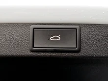 Škoda Octavia Combi RS iV 245 DSG in Moon-Weiß Metallic