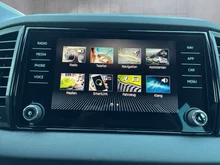 Škoda Karoq Sportline TSI DSG ACT in Black-Magic Perleffekt