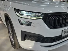 Škoda Kodiaq 4x4 SPORTLINE TDI DSG in Moon-Weiß Metallic