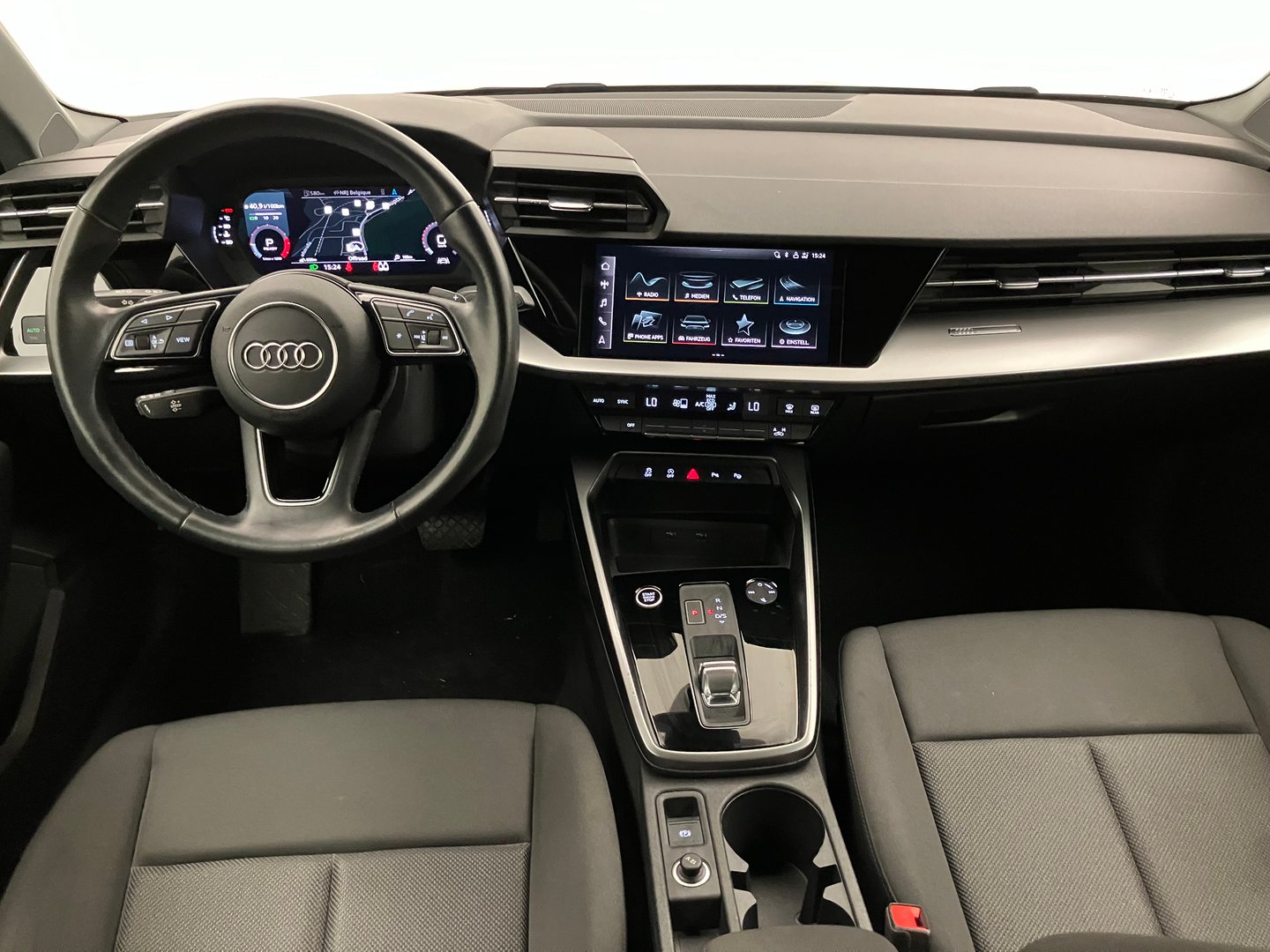 Audi A3 Limousine 35 TFSI S line exterieur | Bild 12 von 30