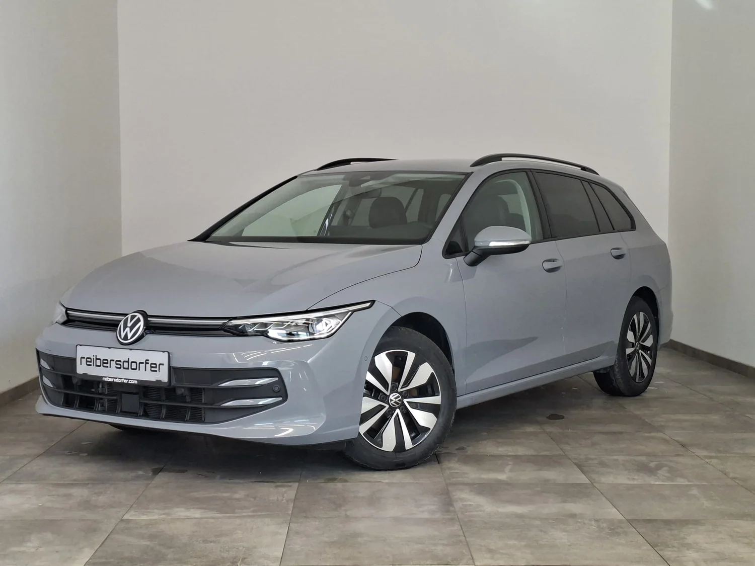 Bild eines Golf Variant Business mHeV DSG
