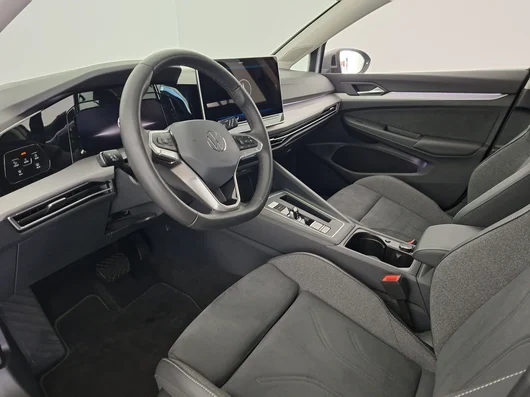 Bild eines Golf Variant Business mHeV DSG