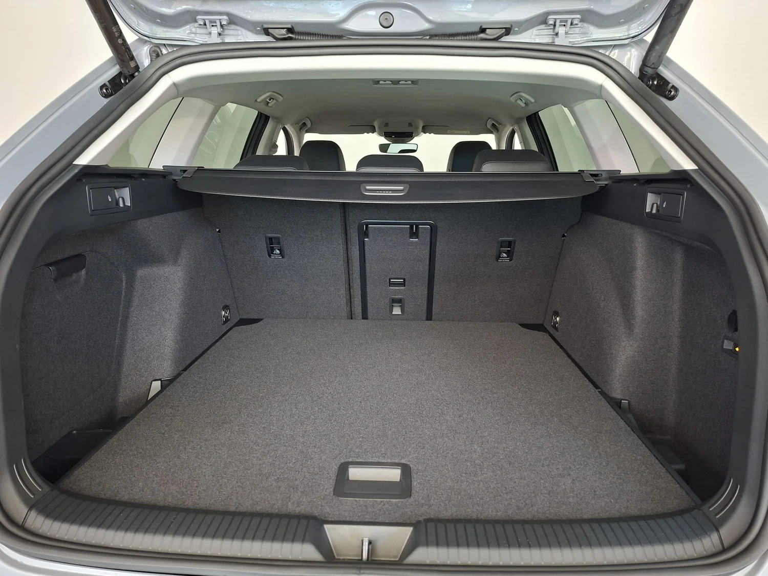 Bild eines Golf Variant Business mHeV DSG