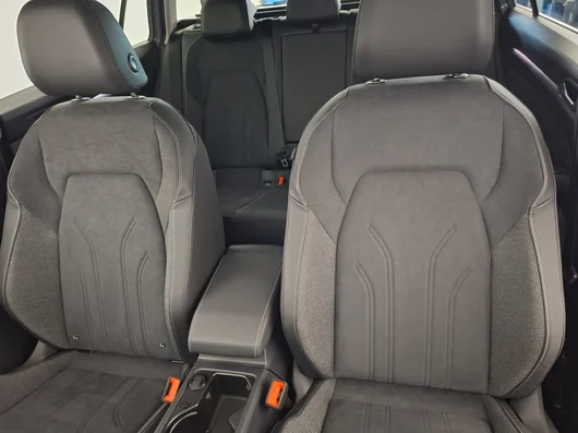 Bild eines Golf Variant Business mHeV DSG