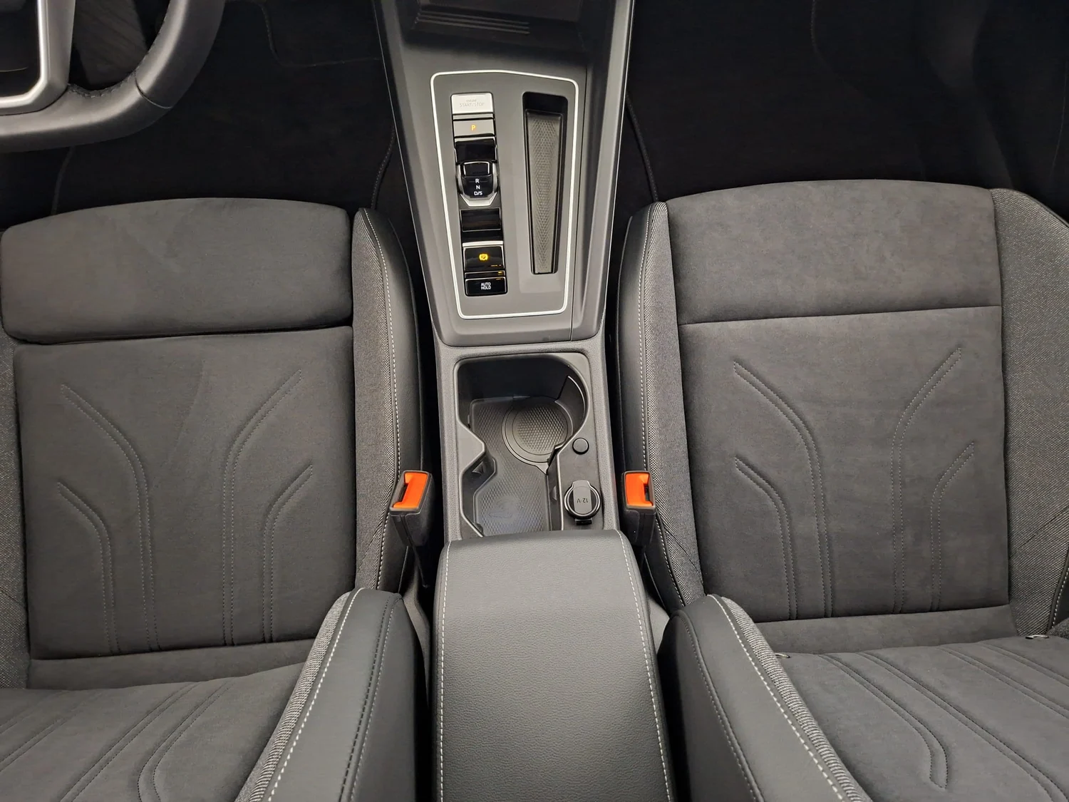 Bild eines Golf Variant Business mHeV DSG