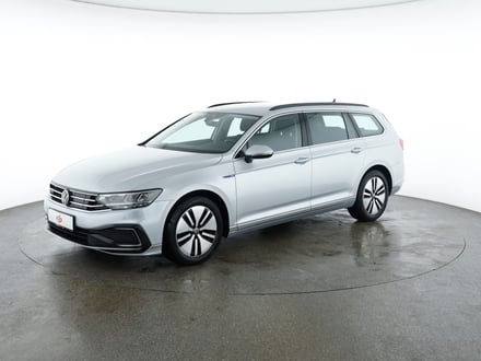 VW Passat GTE Variant