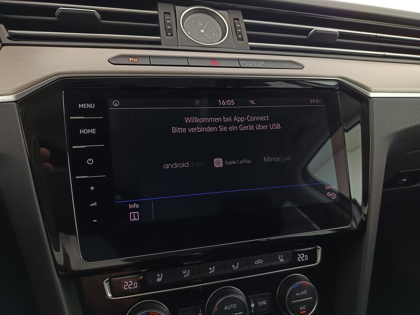 VW Passat Variant Highline TDI SCR DSG | Bild 25 von 33