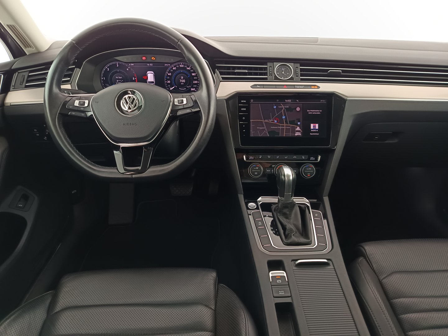 VW Passat Variant Highline TDI SCR DSG | Bild 14 von 33