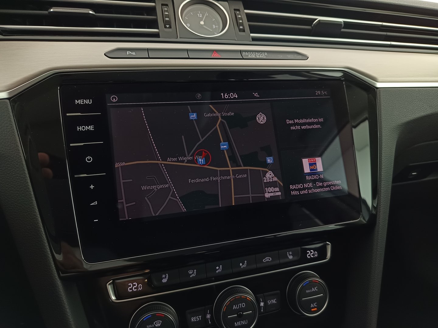 VW Passat Variant Highline TDI SCR DSG | Bild 18 von 33