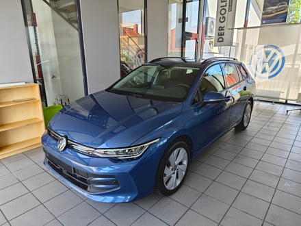 VW Golf Variant Life mHeV DSG