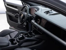 Porsche Cayenne E-Hybrid Coupé in arktikgrau