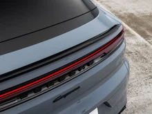 Porsche Cayenne E-Hybrid Coupé in arktikgrau