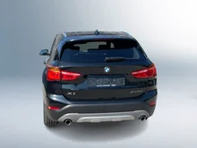 BMW X1 xDrive18d Aut. in schwarz - metallic