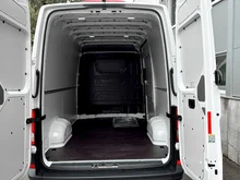 VW Crafter 30 Kastenwagen L3H3 TDI in candyweiß