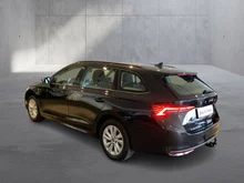 Škoda Octavia Combi Selection TSI mHEV DSG in Black-Magic Perleffekt