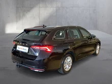 Škoda Octavia Combi Selection TSI mHEV DSG in Black-Magic Perleffekt