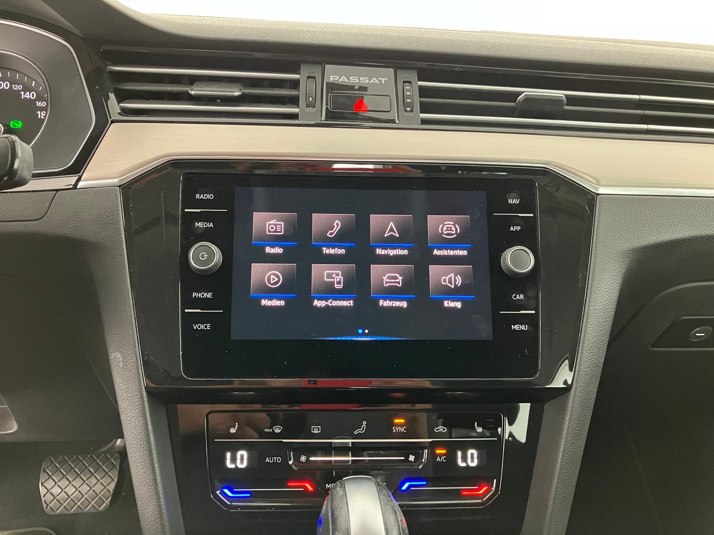 VW Passat Variant Elegance TDI 4MOTION DSG | Bild 9 von 15