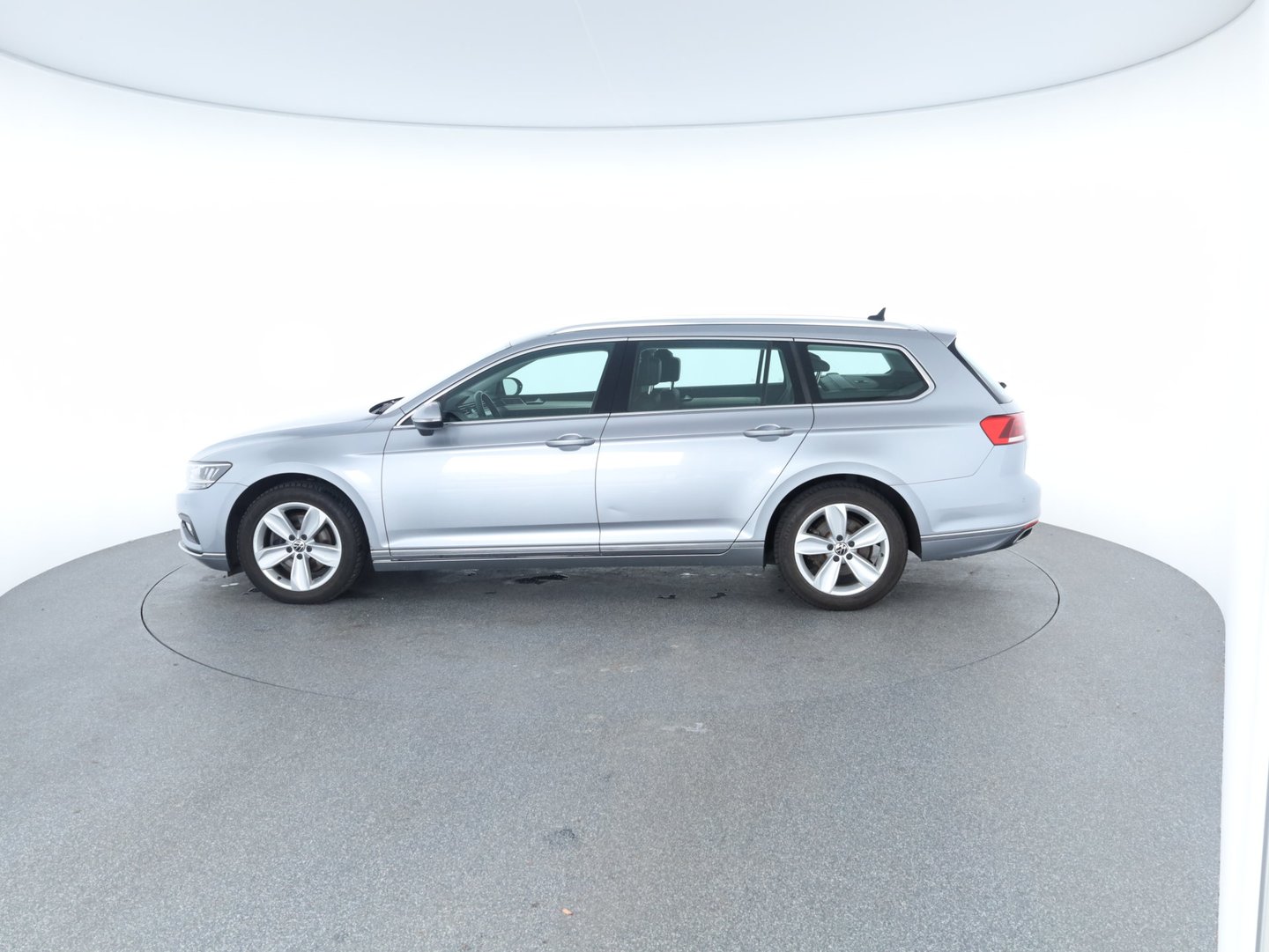 VW Passat Variant Elegance TDI 4MOTION DSG | Bild 6 von 30