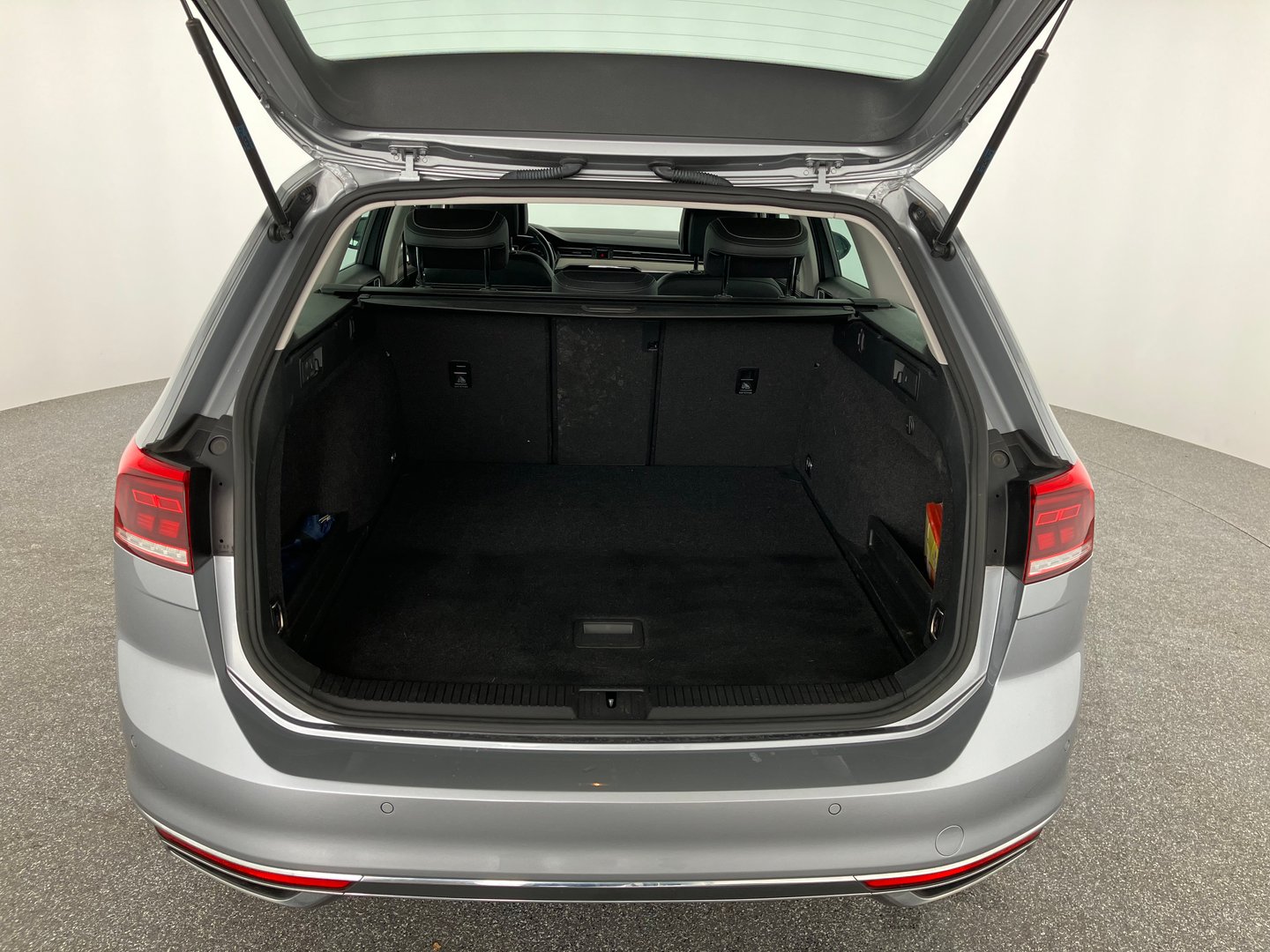 VW Passat Variant Elegance TDI 4MOTION DSG | Bild 13 von 15