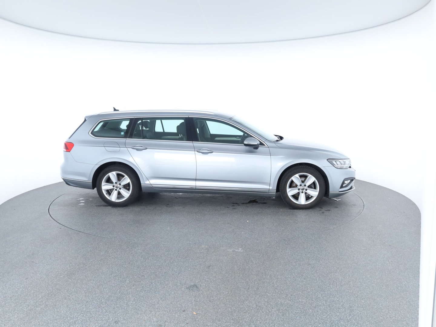 VW Passat Variant Elegance TDI 4MOTION DSG | Bild 4 von 30