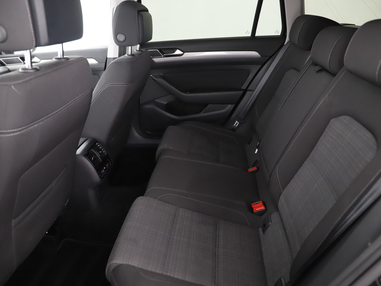 VW Passat Variant Business TDI DSG | Bild 5 von 23