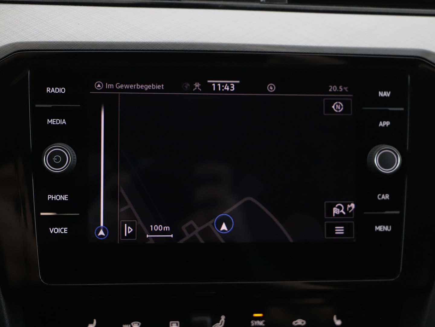 VW Passat Variant Business TDI DSG | Bild 12 von 23