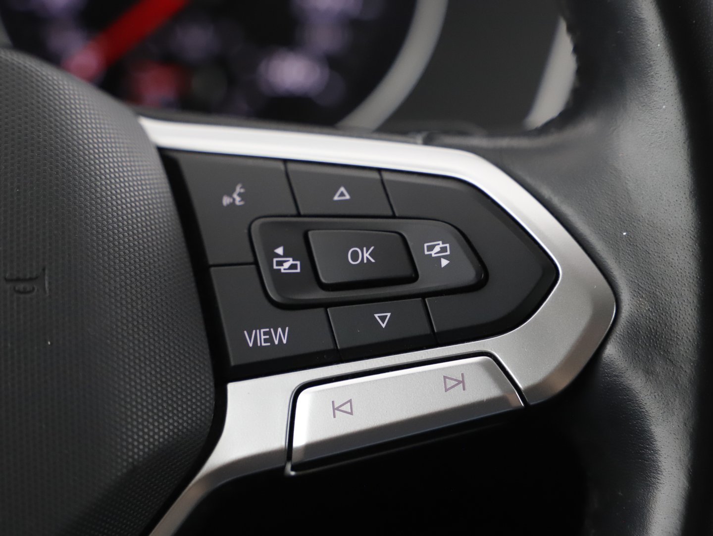 VW Passat Variant Business TDI DSG | Bild 15 von 23